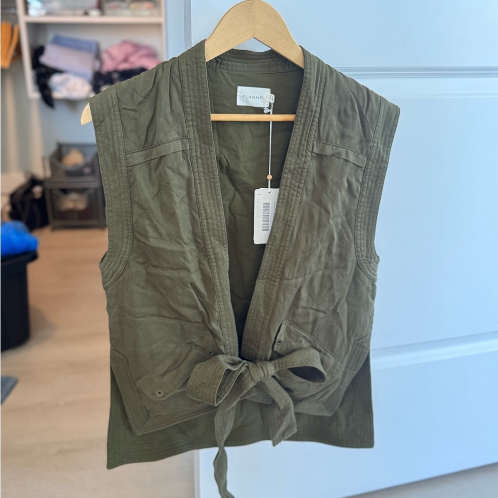 Flannel front tie quilted vest